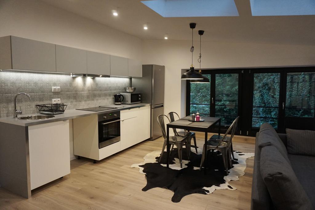 Apartament Atelier Apartment *